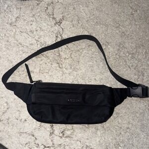TUMI Josie Slim Hip Bag Waist Pack Fanny Pack Crossbody Black